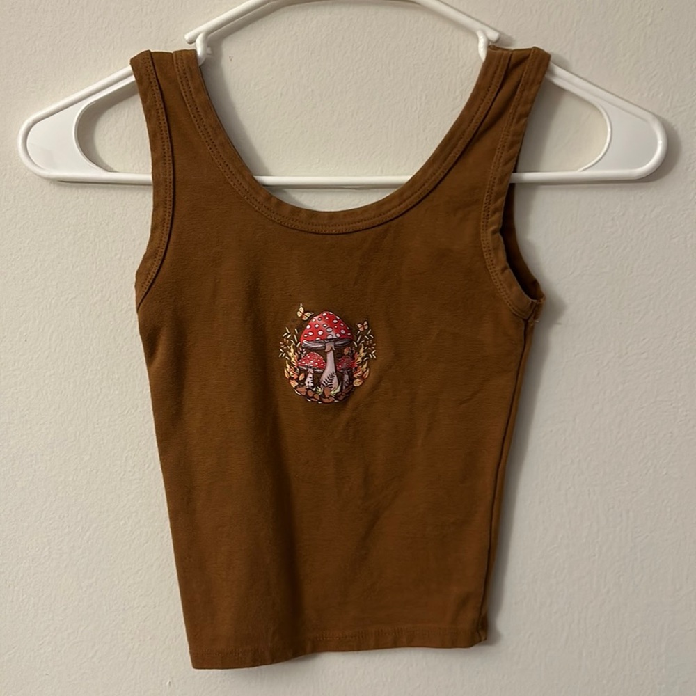 mushroom crop top